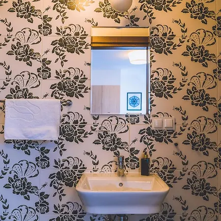 Owca Z Widokiem Spalona